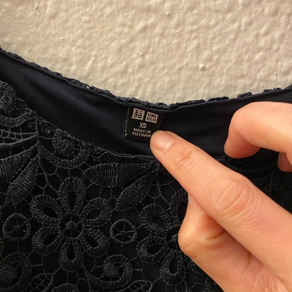 Uniqlo Lace Top - Picture 3 of 4